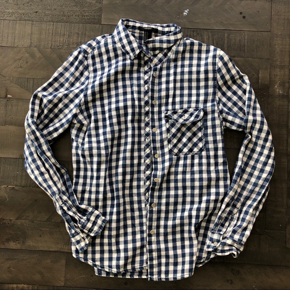 Forever 21 Blue gingham button down long sleeves